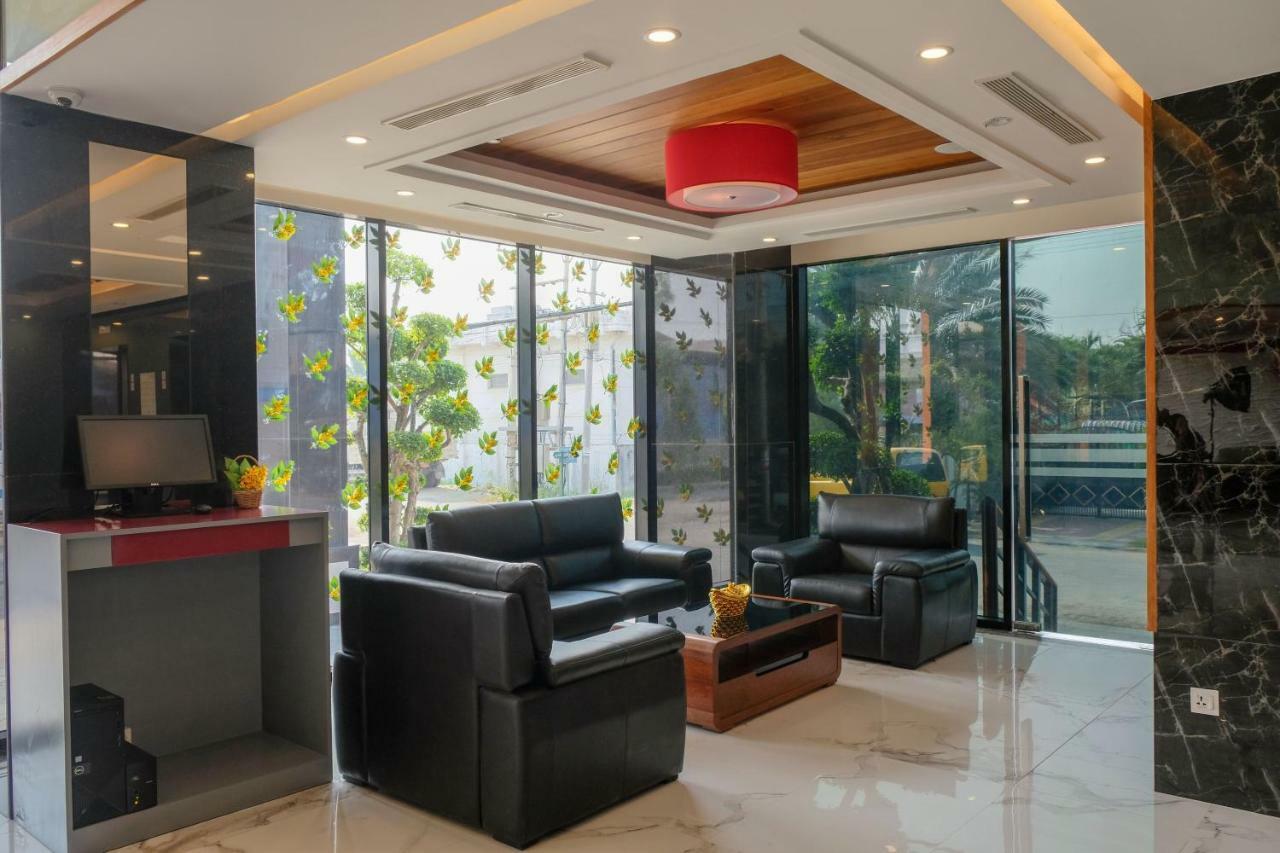 Ritz Grand Hotel
